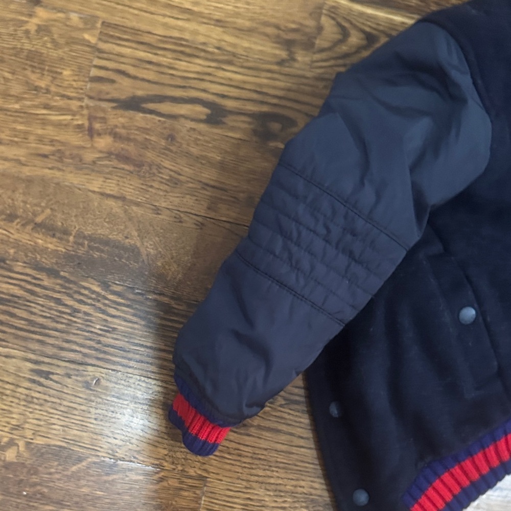 Gucci Kids Navy and Red Puffer Jacket - Picture 5 of 5